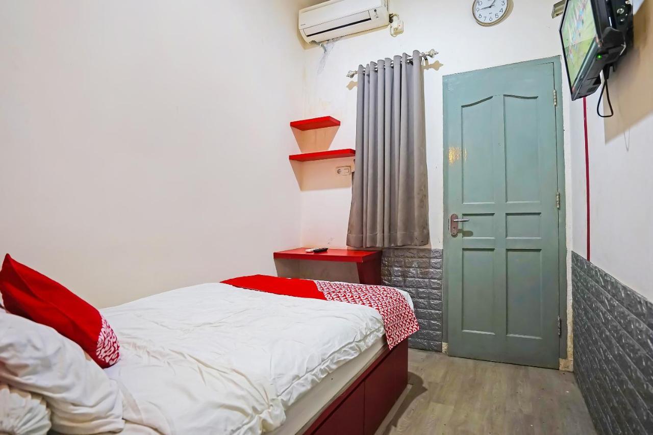 Oyo 91742 Ivy Hotel Palembang Ngoại thất bức ảnh